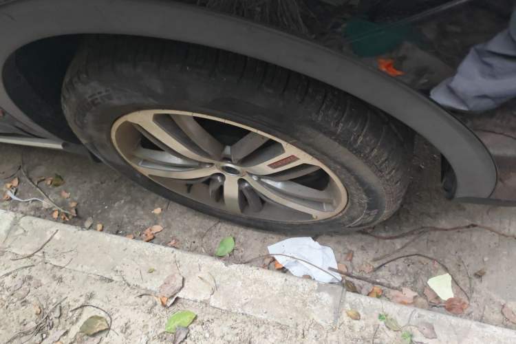 Used Haval H6 2017 Red-Label 1.3T Automatic Two-Wheel Drive ZhiShang Model Right Front Wheel Hub