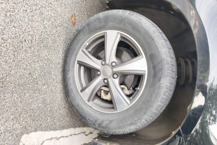 Used Haval H6 2017 Blue Label Sport Edition 1.5T Manual Two-Wheel Drive Elite Model Right Front Wheel Hub