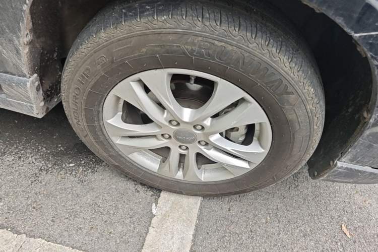 Used Haval H6 2017 Blue Label Sport Edition 1.5T Automatic Two-Wheel Drive Luxury Model Right Front Wheel Hub