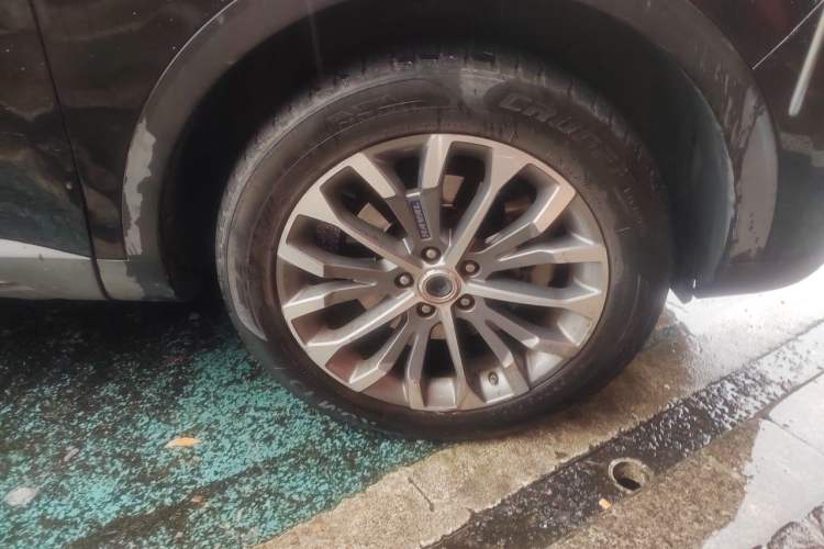 Used Haval H6 2017 Blue Label 2.0T Automatic Two-Wheel Drive Leading Model Right Front Wheel Hub