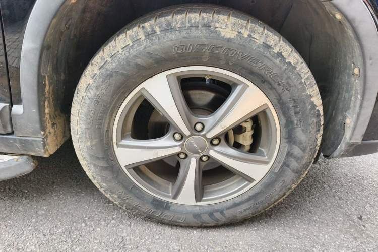 Used Haval H6 2017 Red-Label Sport Edition 1.5T Manual Two-Wheel Drive Elite Model Right Front Wheel Hub