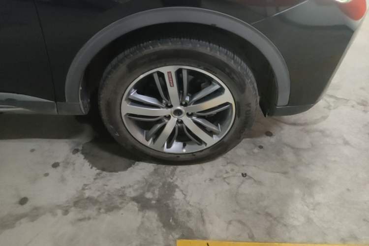 Used Haval H6 2017 Red Label 2.0T Automatic Two-Wheel Drive ZhiShang Model Right Front Wheel Hub
