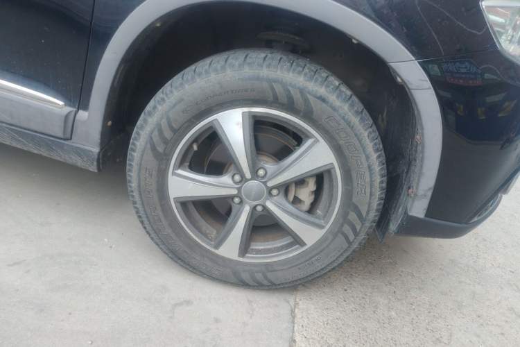 Used Haval H6 2017 Red-Label Sport Edition 1.5T Manual Two-Wheel Drive Elite Model Right Front Wheel Hub