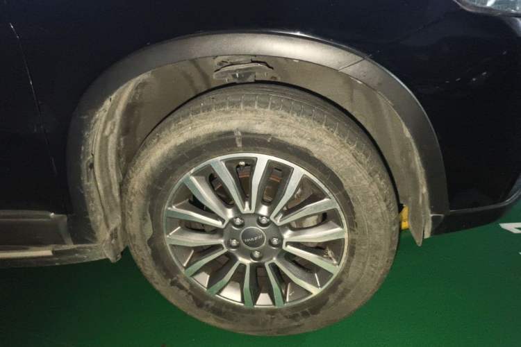 Used Haval H6 2017 Restyled Red-Label Sport Version 1.5T Automatic Two-Wheel Drive Luxury Trim Right Front Wheel Hub