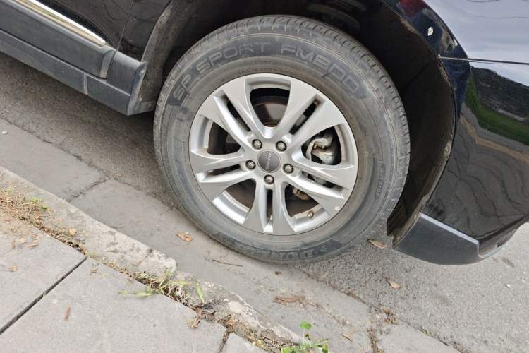 Used Haval H6 2017 Blue Label Sport Edition 1.5T Manual Two-Wheel Drive Elite Model Right Front Wheel Hub