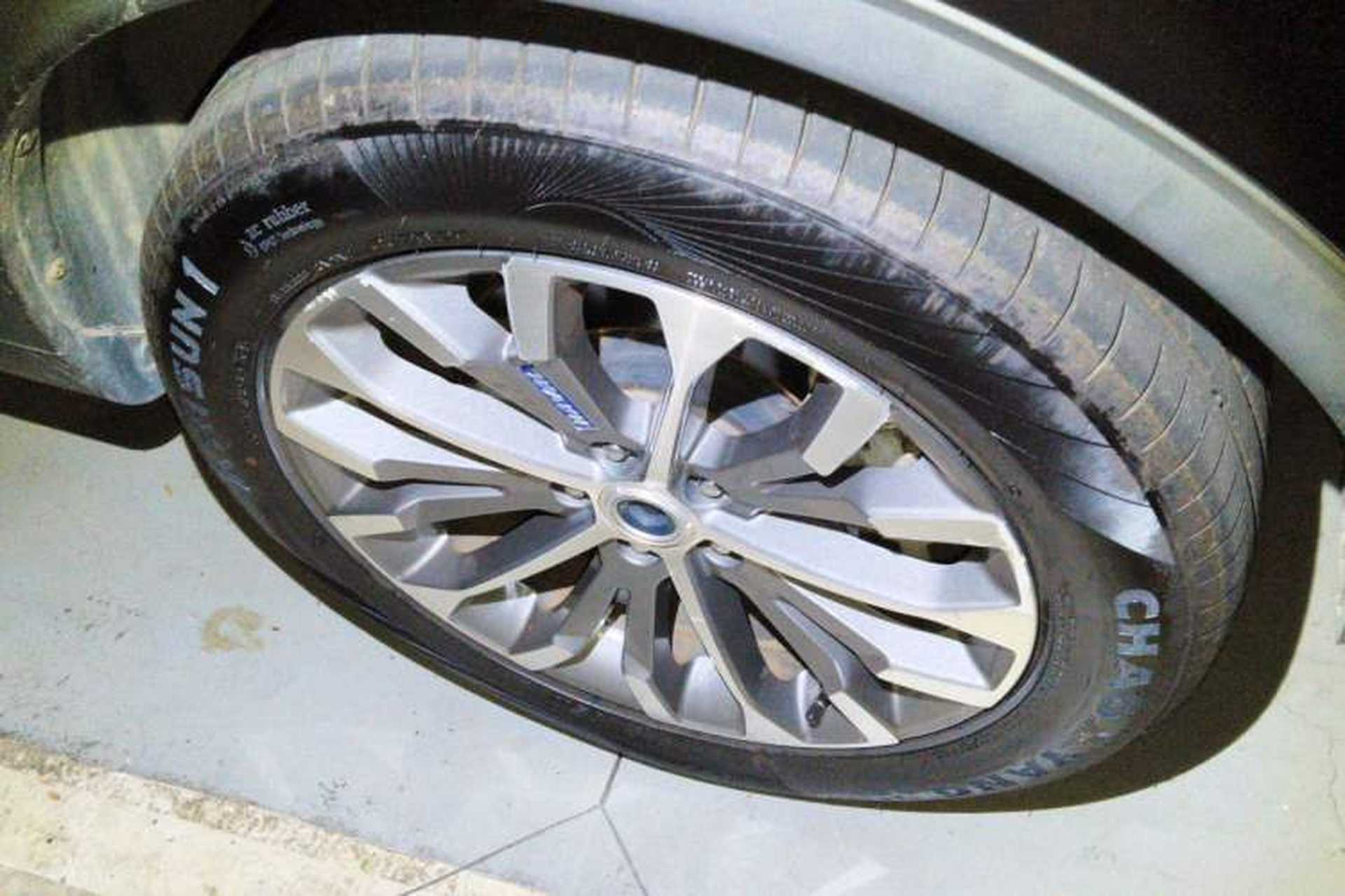 Used Haval H6 2017 Blue Label 2.0T Automatic Two-Wheel Drive Smart Edition Right Front Wheel Hub