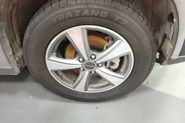 Used Haval H6 2017 Red-Label Sport Edition 1.5T Manual Two-Wheel Drive Elite Model Right Front Wheel Hub