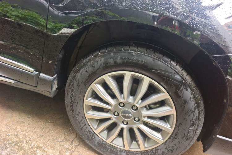 Used Haval H6 2017 Blue Label Sport Edition 1.5T Automatic Two-Wheel Drive Luxury Model Right Front Wheel Hub