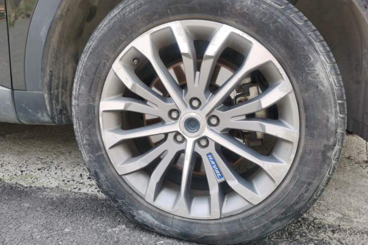 Used Haval H6 2017 Blue Label 2.0T Automatic Two-Wheel Drive Smart Edition Right Front Wheel Hub
