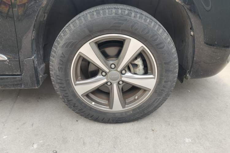 Used Haval H6 2017 Classic Edition 1.5T Automatic Two-Wheel Drive Elite Model Right Front Wheel Hub