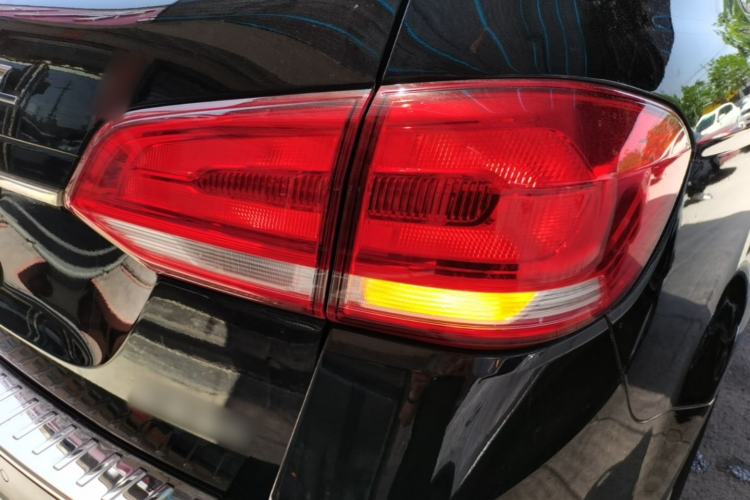 Used Haval H6 2017 Blue Label Sport Edition 1.5T Manual Two-Wheel Drive Elite Model Right Rear Taillight