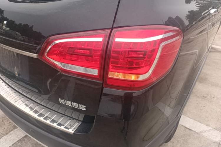 Used Haval H6 2017 Red-Label Sport Edition 1.5T Manual Two-Wheel Drive Elite Model Right Rear Taillight