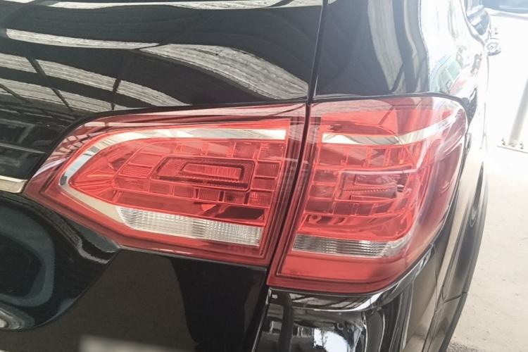 Used Haval H6 2017 Red-Label Sport Edition 1.5T Manual Two-Wheel Drive Elite Model Right Rear Taillight