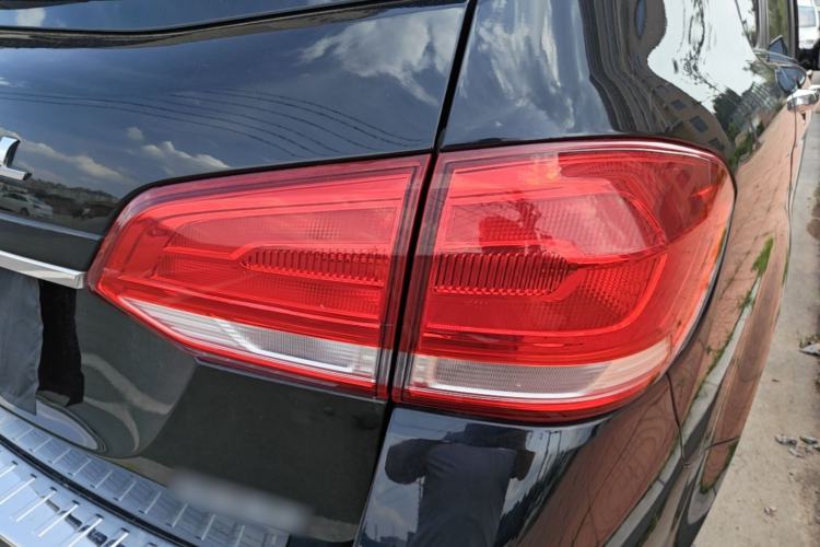 Used Haval H6 2017 Blue Label Sport Edition 1.5T Automatic Two-Wheel Drive Luxury Model Right Rear Taillight