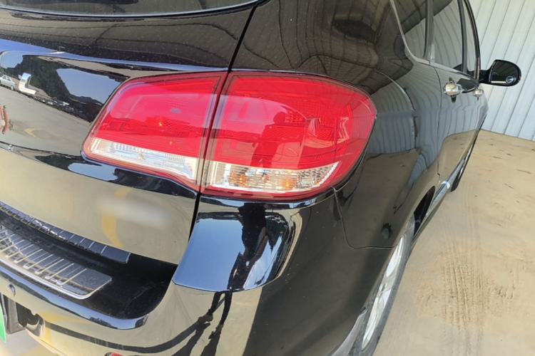 Used Haval H6 2017 Classic Edition 1.5T Automatic Two-Wheel Drive Urban Model Right Rear Taillight