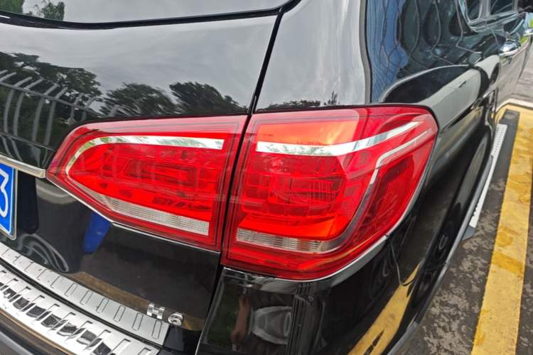 Used Haval H6 2017 Red-Label Sport Edition 1.5T Automatic Two-Wheel Drive Luxury Model Right Rear Taillight