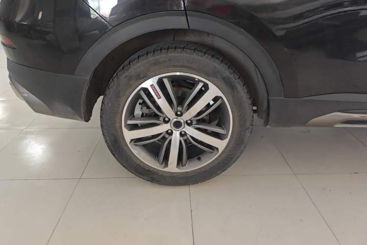 Used Haval H6 2017 Red Label 2.0T Automatic Two-Wheel Drive ZhiShang Model Right Rear Wheel Hub