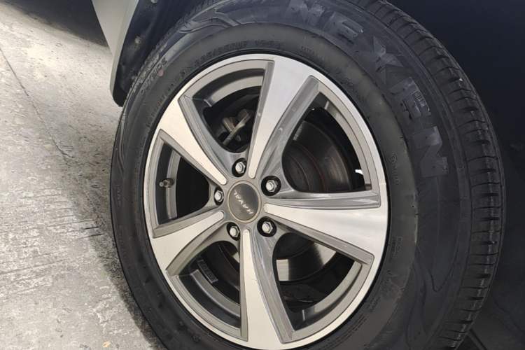 Used Haval H6 2017 Blue Label Sport Edition 1.5T Manual Two-Wheel Drive Elite Model Right Rear Wheel Hub