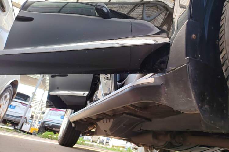 Used Haval H6 2017 Classic Edition 1.5T Automatic Two-Wheel Drive Elite Model Right Side Sill