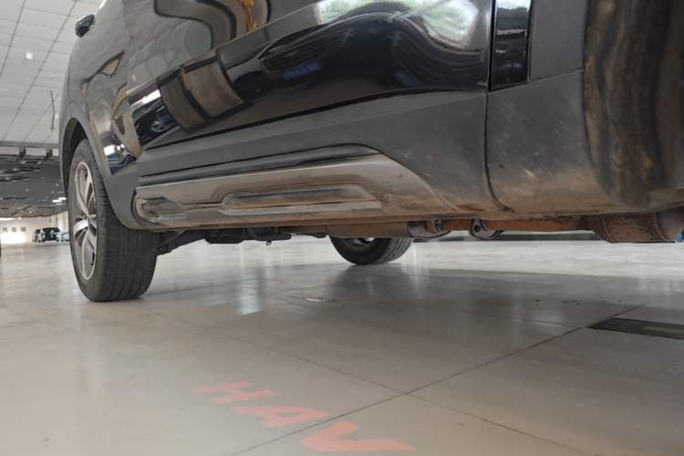 Used Haval H6 2017 Red Label 2.0T Automatic Two-Wheel Drive ZhiShang Model Right Side Sill