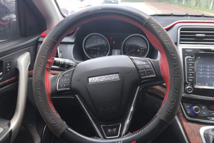 Used Haval H6 2017 Red-Label Sport Edition 1.5T Manual Two-Wheel Drive Elite Model Steering Wheel