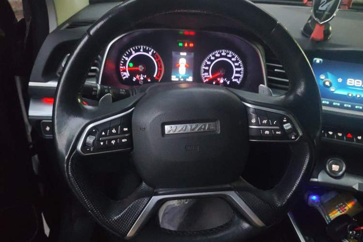 Used Haval H6 2017 Red Label 2.0T Automatic Two-Wheel Drive ZhiShang Model Steering Wheel