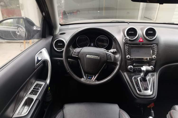Used Haval H6 2017 Classic Edition 1.5T Automatic Two-Wheel Drive Elite Model Steering Wheel