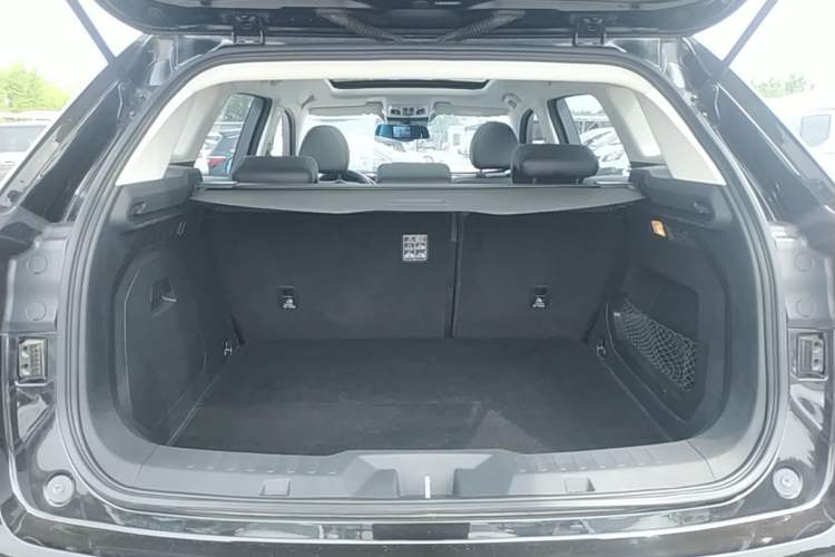 Used Haval H6 2017 Blue Label 2.0T Automatic Two-Wheel Drive Smart Edition Trunk