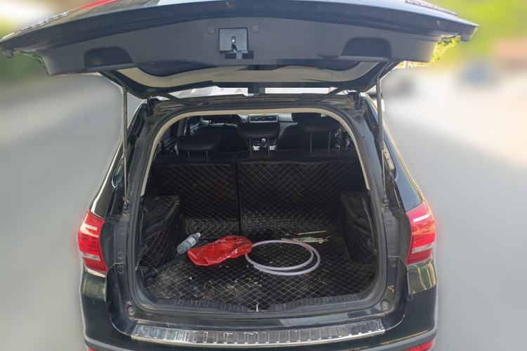 Used Haval H6 2017 Red-Label Sport Edition 1.5T Manual Two-Wheel Drive Elite Model Trunk