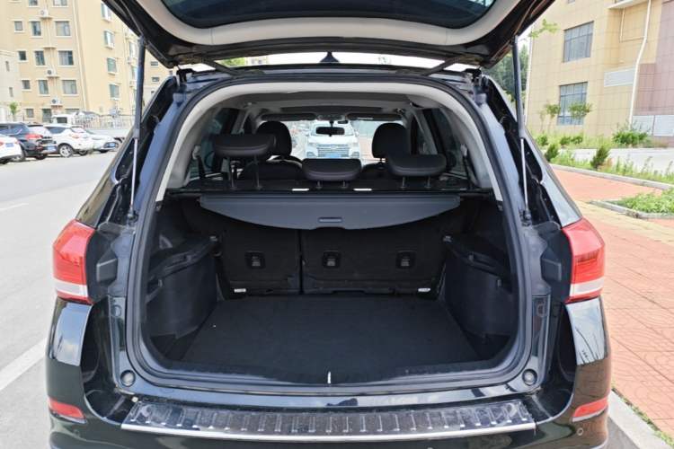 Used Haval H6 2017 Blue Label Sport Edition 1.5T Automatic Two-Wheel Drive Luxury Model Trunk