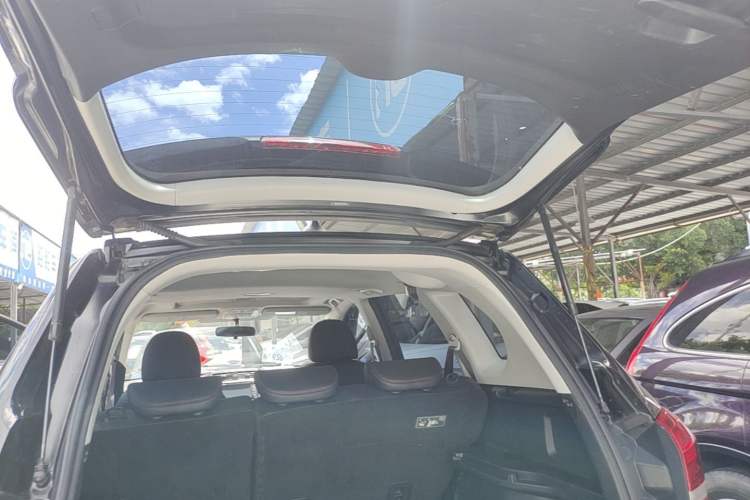 Used Haval H6 2017 Blue Label Sport Edition 1.5T Manual Two-Wheel Drive Elite Model Trunk