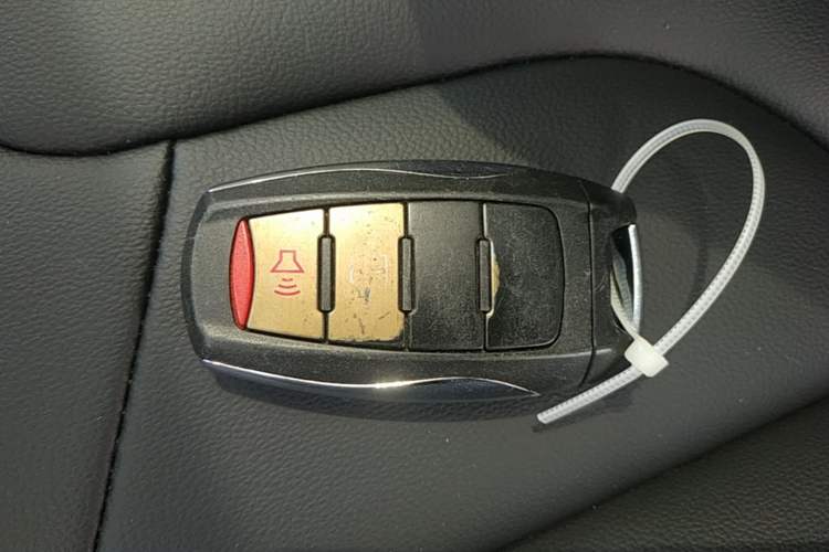 Used Haval H6 2017 Blue Label 2.0T Automatic Two-Wheel Drive Smart Edition Vehicle Key
