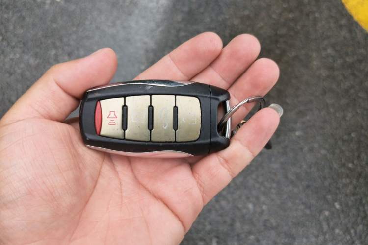 Used Haval H6 2017 Blue Label 1.5T Automatic Two-Wheel Drive ZhiShang Model Vehicle Key
