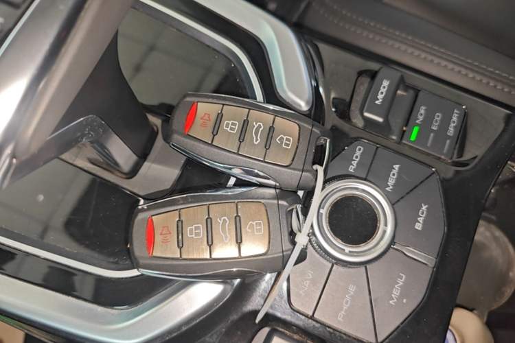 Used Haval H6 2017 Red Label 2.0T Automatic Two-Wheel Drive ZhiShang Model Vehicle Key