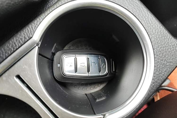 Used Haval H6 2017 Restyled Red-Label Sport Version 1.5T Automatic Two-Wheel Drive Luxury Trim Vehicle Key