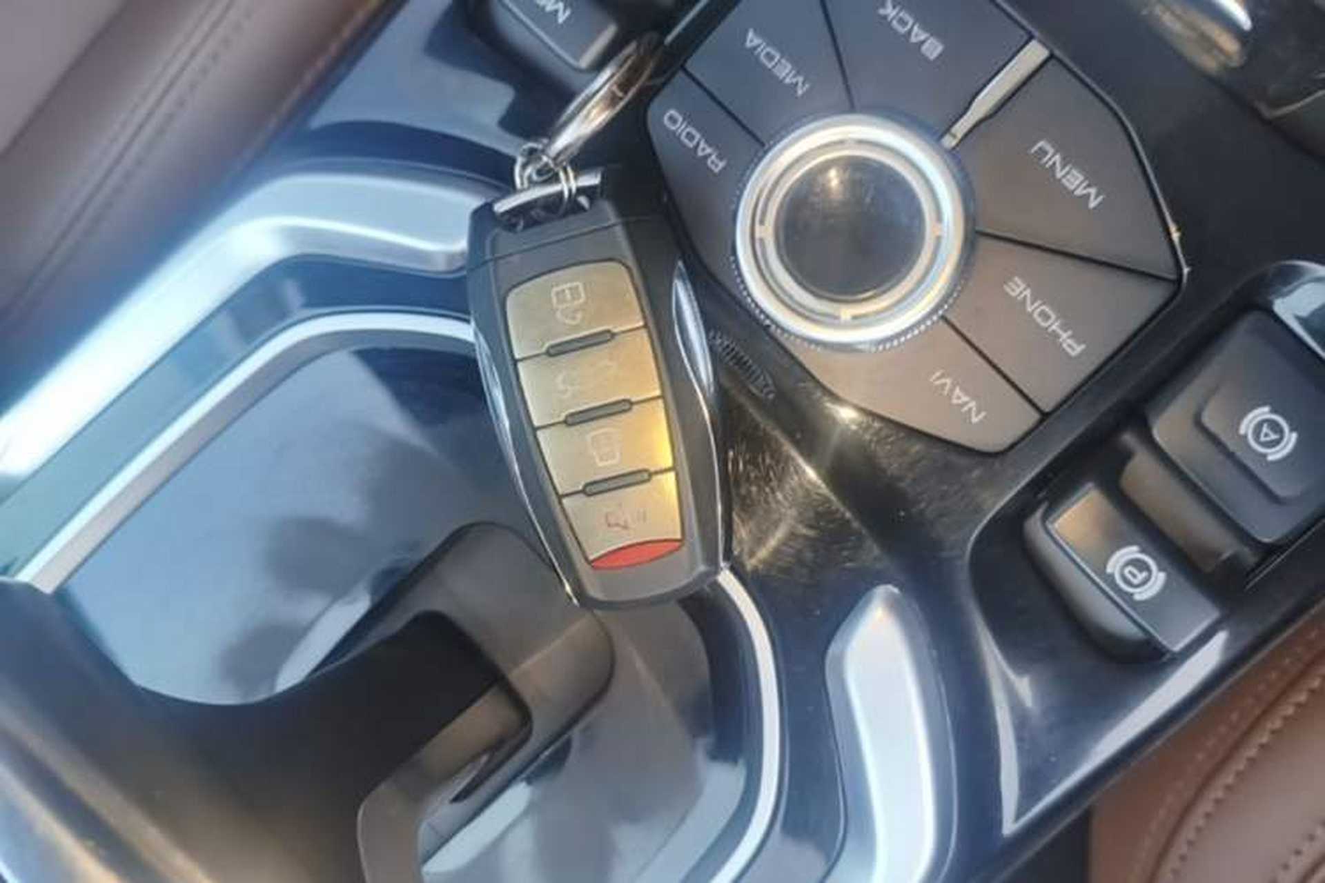 Used Haval H6 2017 Red Label 2.0T Automatic Two-Wheel Drive ZhiShang Model Vehicle Key