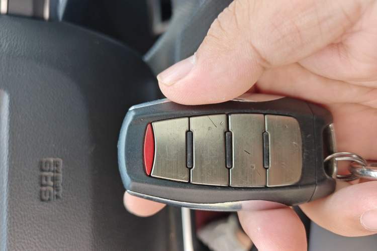 Used Haval H6 2017 Red Label 2.0T Automatic Two-Wheel Drive ZhiShang Model Vehicle Key