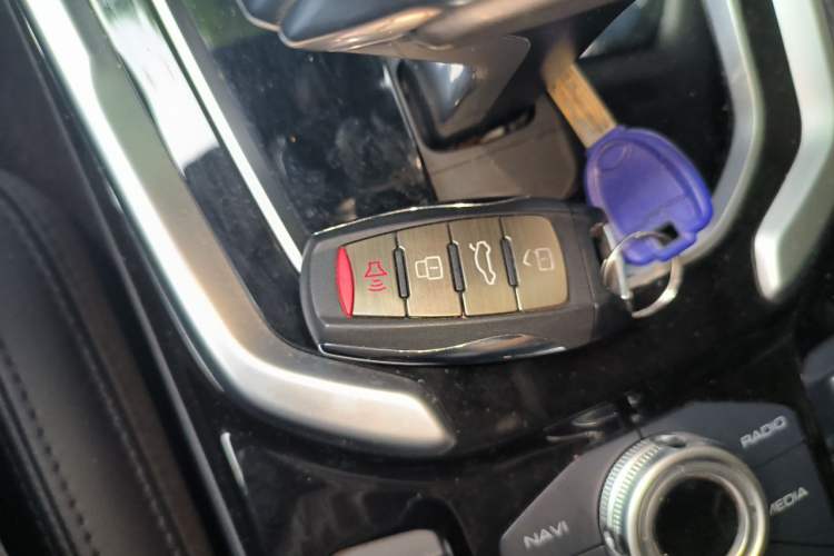 Used Haval H6 2017 Red Label 2.0T Automatic Two-Wheel Drive ZhiShang Model Vehicle Key