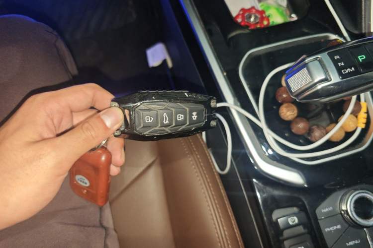 Used Haval H6 2017 Red Label 2.0T Automatic Two-Wheel Drive ZhiShang Model Vehicle Key