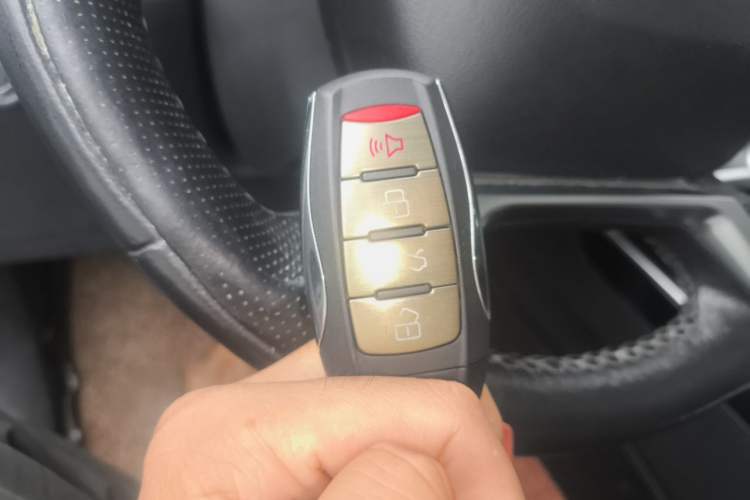 Used Haval H6 2017 Red Label 2.0T Automatic Two-Wheel Drive ZhiShang Model Vehicle Key