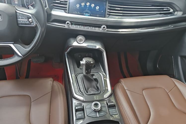 Used Haval H6 2017 Red-Label 1.5T Automatic Two-Wheel Drive Smart Edition Center Console