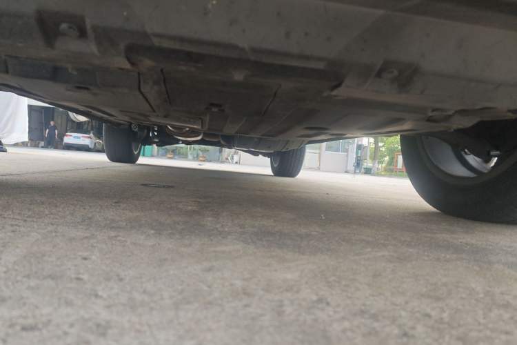 Used Haval H6 2017 Red Label 2.0T Automatic Two-Wheel Drive ZhiShang Model Chassis Front