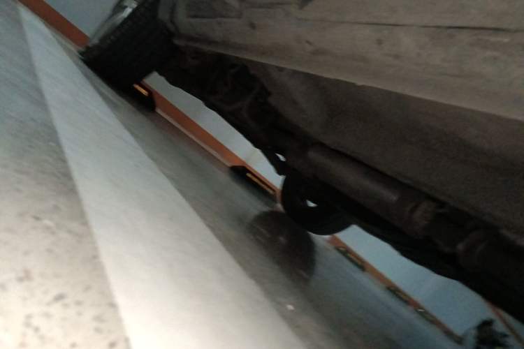 Used Haval H6 2017 Red Label 2.0T Automatic Two-Wheel Drive ZhiShang Model Chassis Front Right
