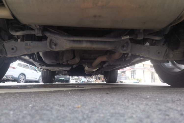 Used Haval H6 2017 Blue Label 2.0T Automatic Two-Wheel Drive Leading Model Chassis Rear