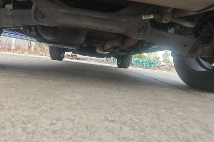 Used Haval H6 2017 Red Label 2.0T Automatic Two-Wheel Drive ZhiShang Model Chassis Rear