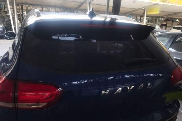 Used Haval H6 2017 Red Label 2.0T Automatic Two-Wheel Drive ZhiShang Model Exterior 4