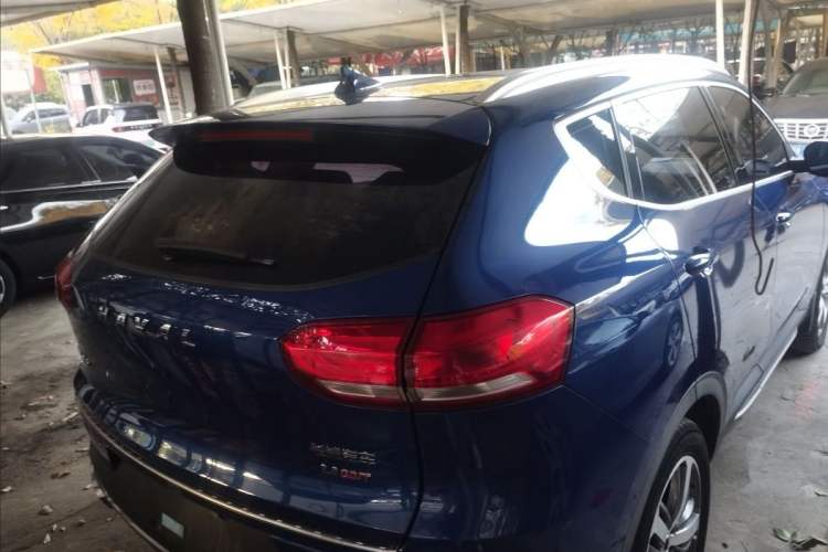 Used Haval H6 2017 Red Label 2.0T Automatic Two-Wheel Drive ZhiShang Model Exterior 7