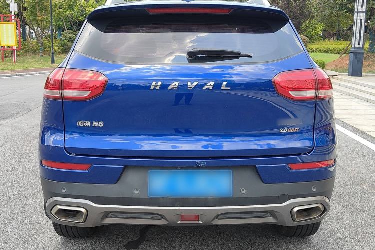 Used Haval H6 2017 Red Label 2.0T Automatic Two-Wheel Drive ZhiShang Model Exterior 9