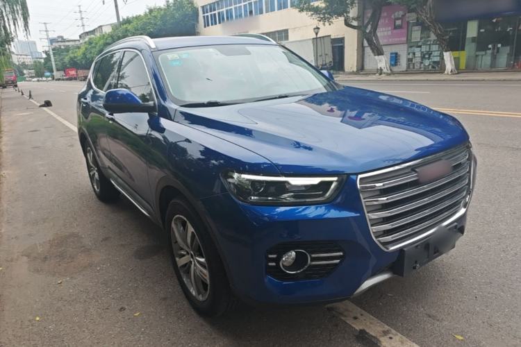 Used Haval H6 2017 Red Label 2.0T Automatic Two-Wheel Drive ZhiShang Model Front Right 45 Deg