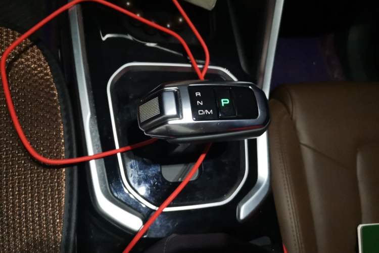 Used Haval H6 2017 Blue Label 2.0T Automatic Two-Wheel Drive Leading Model Gear Lever